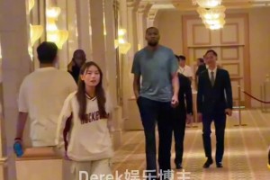 伦德博格接受媒体采访：挺有意思的。我算是见识到NBA是什么样了